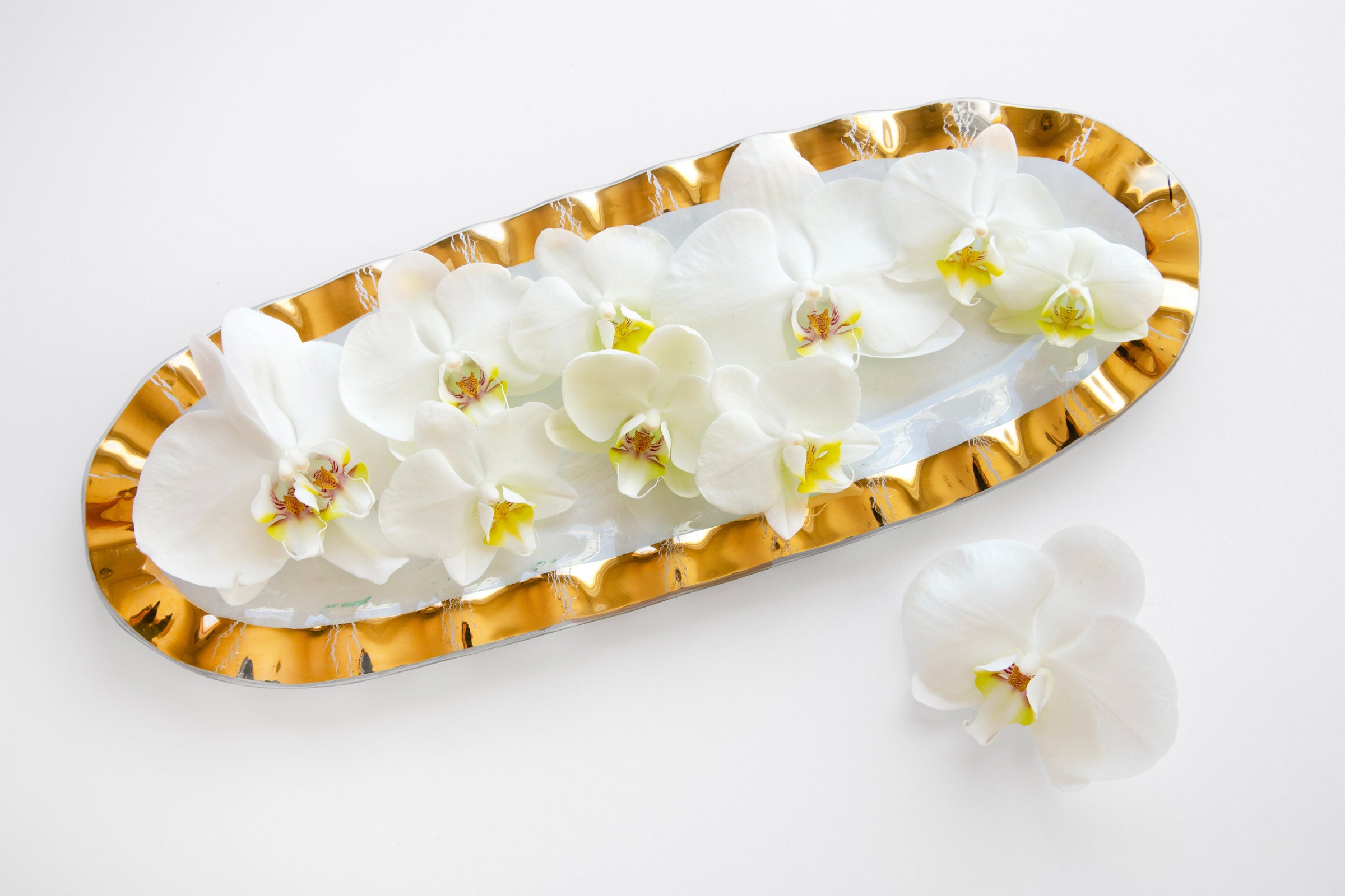 Jaxson Collection - 24k gold splatter collection of dinnerware and trays