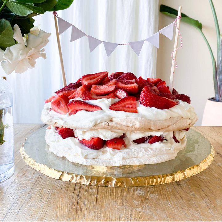 Edgey Cake Stand